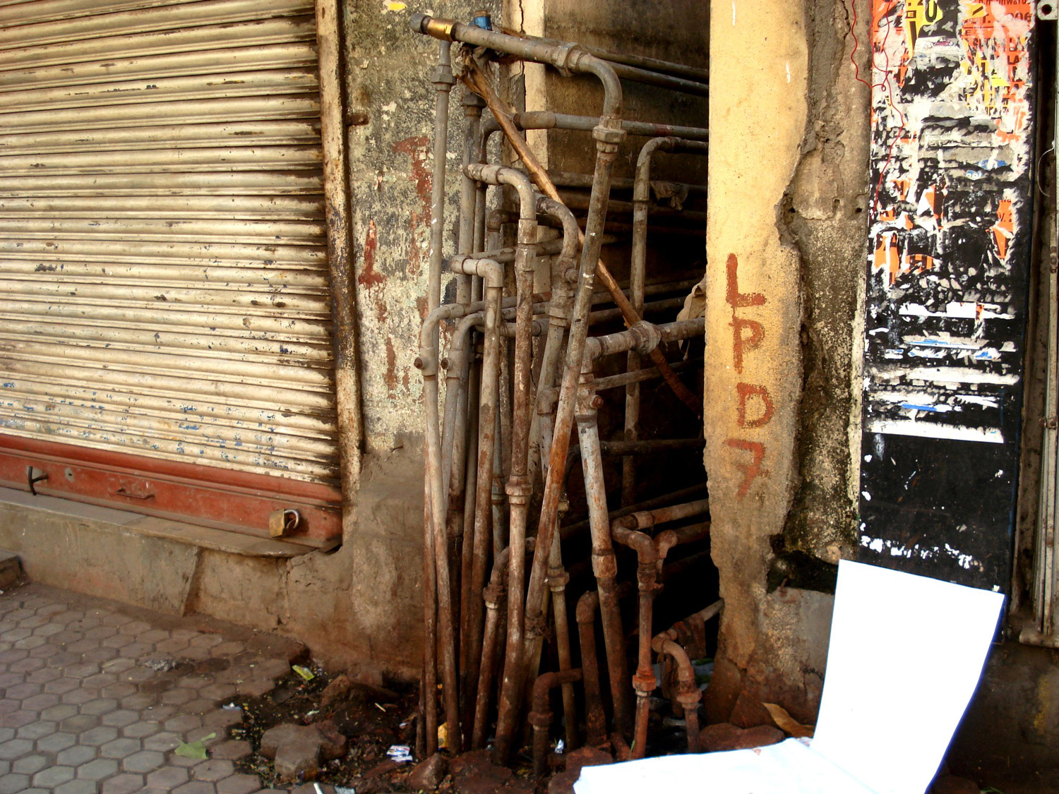 Calcutta tuyaux ©Jean-Paul Hirsch